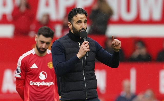 球迷, 表示, 球员感到骄 球迷, 表示, 球员感到骄