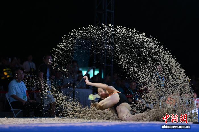 的黄心愉在 的黄心愉在