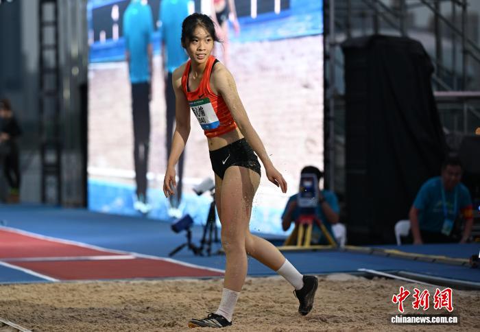 心愉夺冠 心愉夺冠