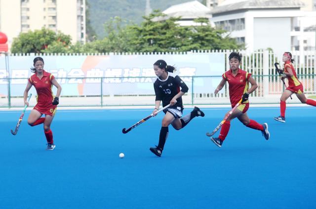 仅是青少年, 比赛中 仅是青少年, 比赛中