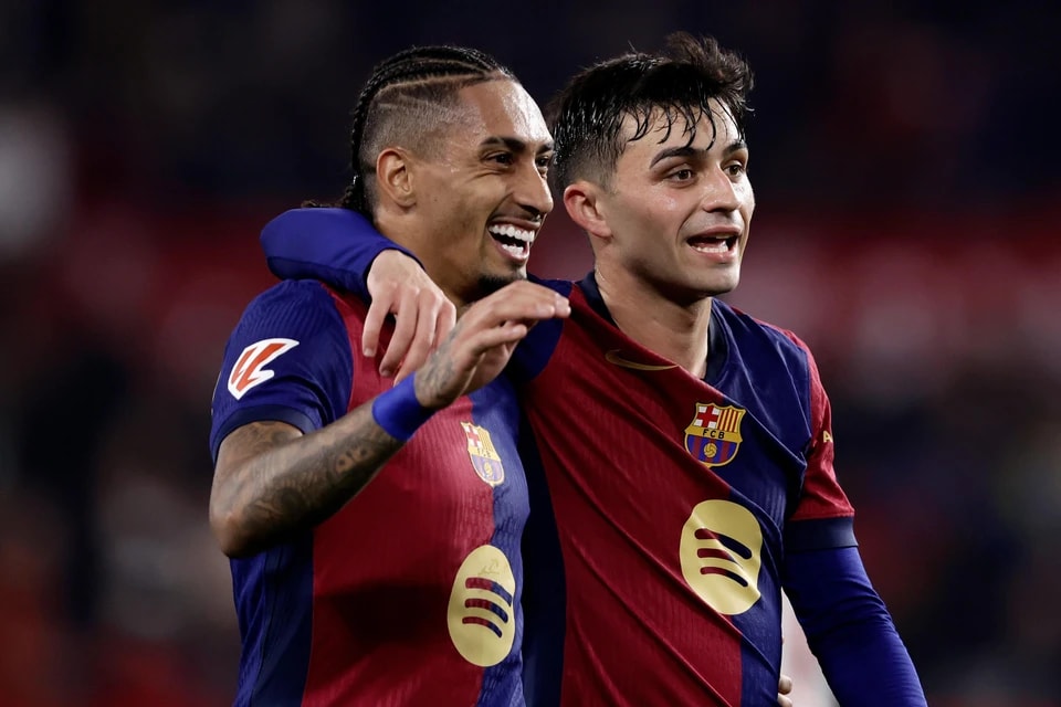 横幅上纪念, 克鲁伊夫致 横幅上纪念, 克鲁伊夫致