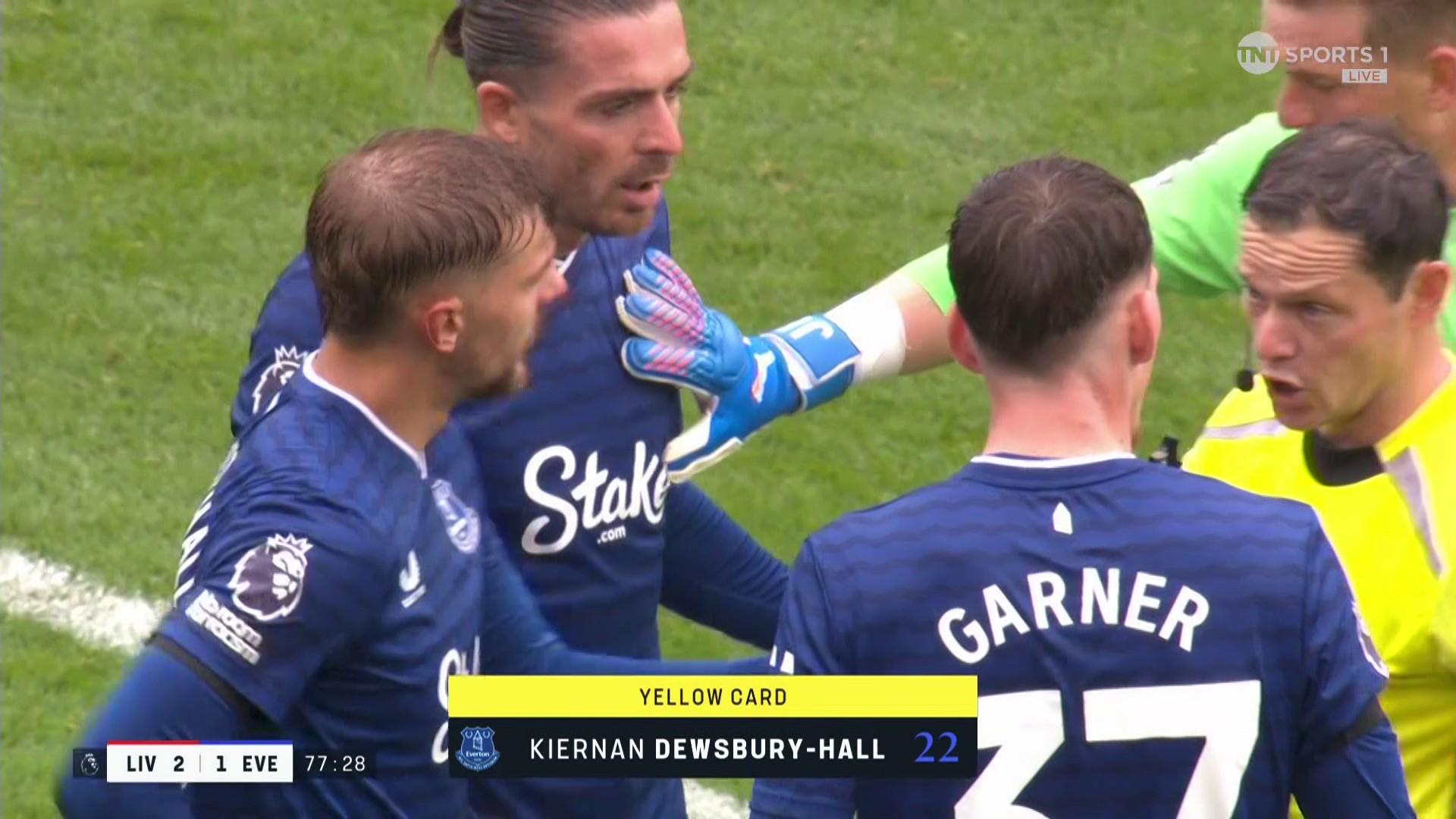 掏出黄牌对, 裁判真的因 掏出黄牌对, 裁判真的因