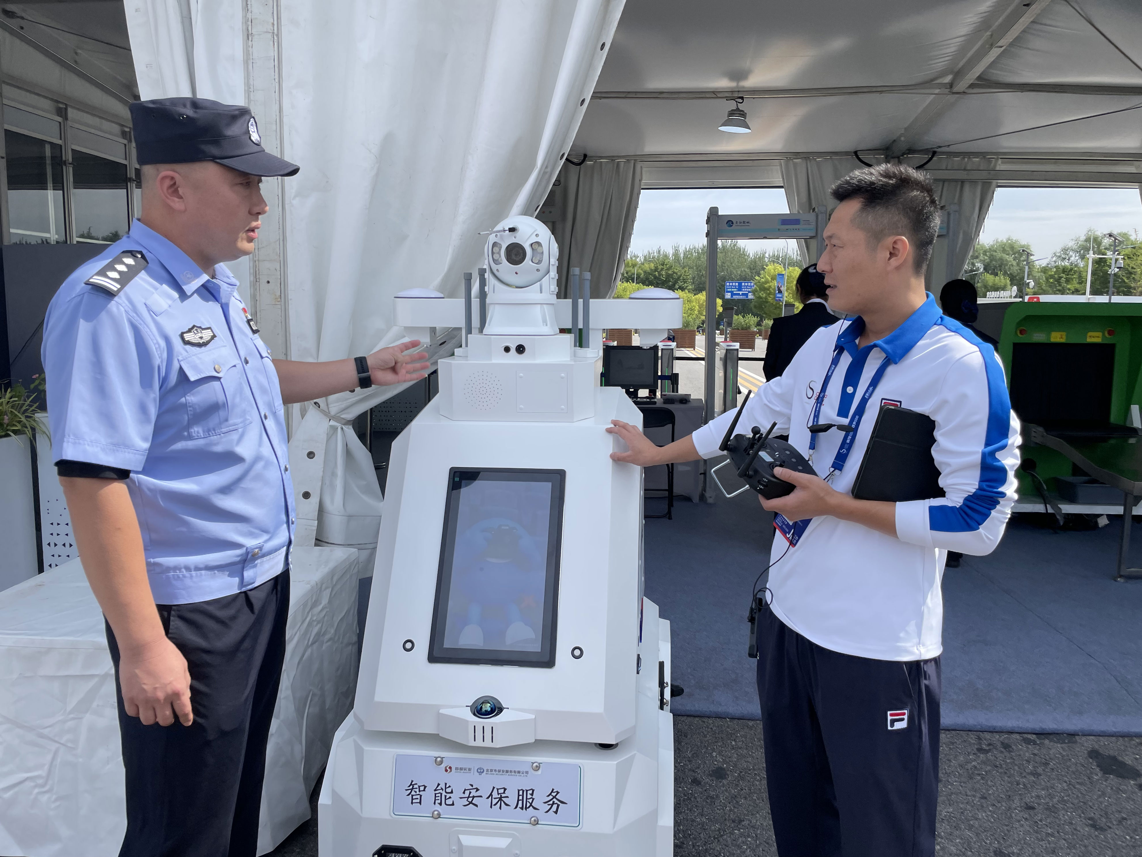 一线乱停车, 位使用花箱 一线乱停车, 位使用花箱